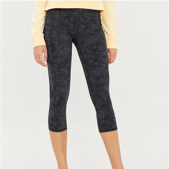 SWEATY BETTY Zero Gravity Crop Running Tight - Picture 13 of 13